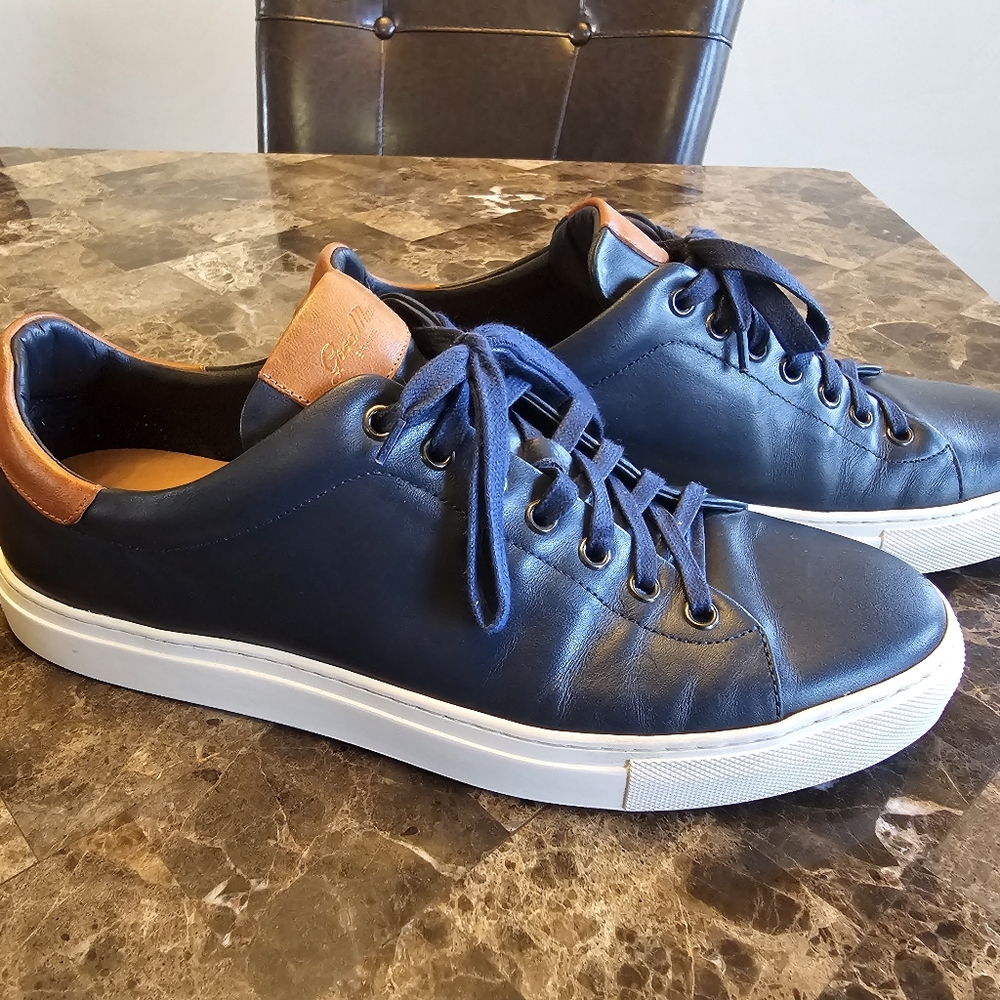 Like new Good Man Brand Navy blue Leather Sneaker size 10.5
